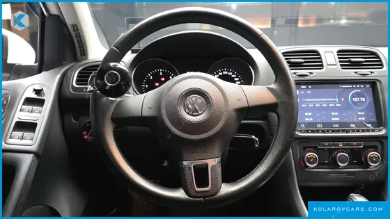 VOLKSWAGEN GOLF 1.6 TDI BLUE MOTION