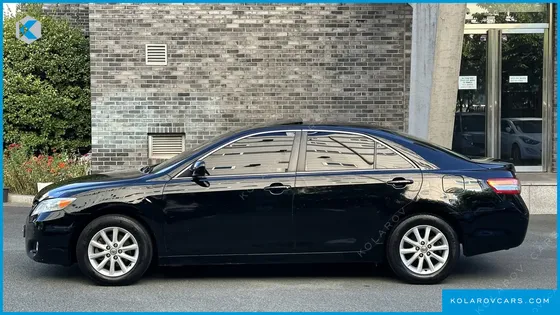 TOYOTA CAMRY XLE
