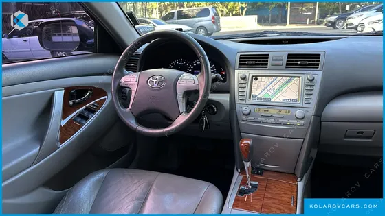 TOYOTA CAMRY XLE