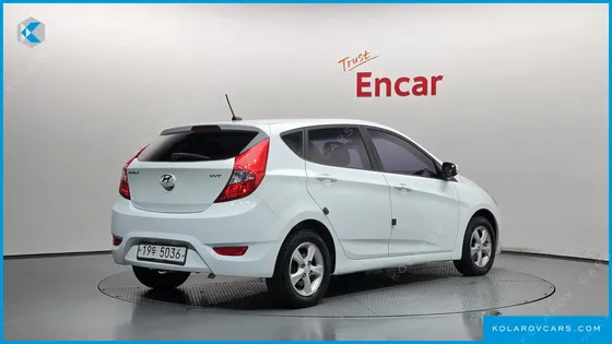 HYUNDAI ACCENT WIT 1.4 VVT MODERN