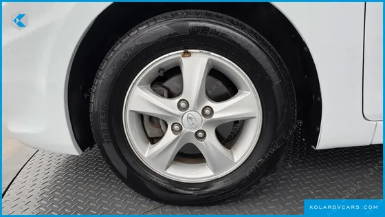 HYUNDAI ACCENT WIT 1.4 VVT MODERN