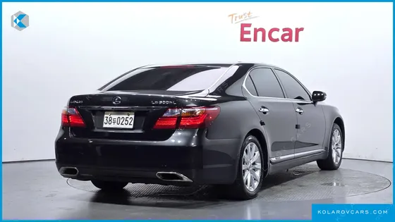 LEXUS LS 5-SEATS OTTOMAN