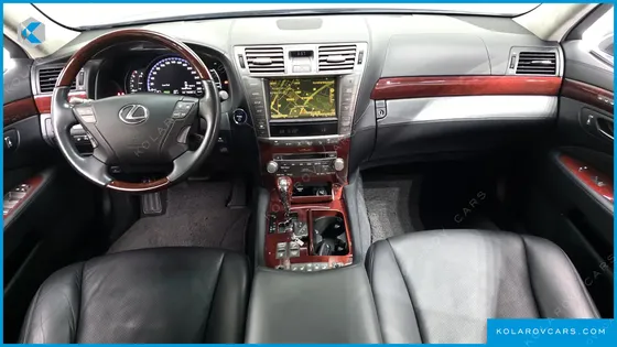 LEXUS LS 5-SEATS OTTOMAN