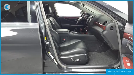 LEXUS LS 5-SEATS OTTOMAN