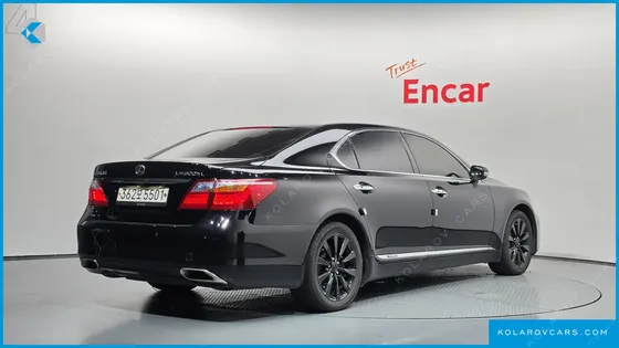 LEXUS LS 5-SEATS OTTOMAN