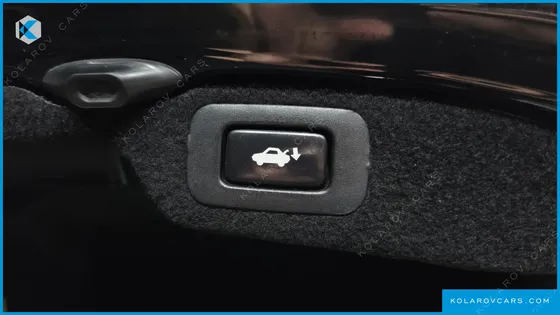 LEXUS LS 5-SEATS OTTOMAN