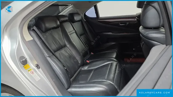LEXUS LS 5-SEATS OTTOMAN