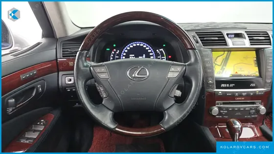 LEXUS LS 5-SEATS OTTOMAN