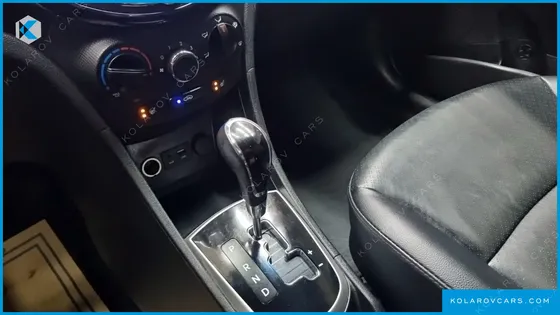 HYUNDAI ACCENT DIESEL WIT 1.6 VGT MODERN