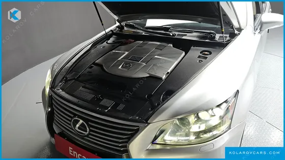 LEXUS LS 5-SEATS OTTOMAN