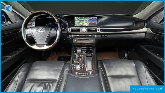 LEXUS LS 5-SEATS OTTOMAN