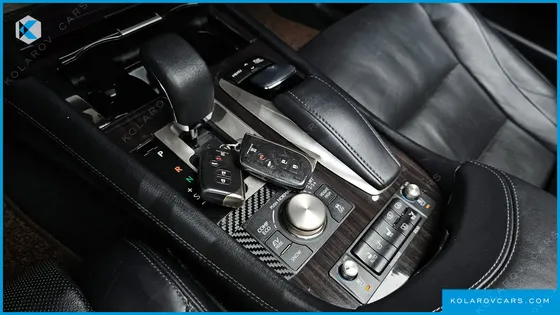 LEXUS LS 5-SEATS OTTOMAN