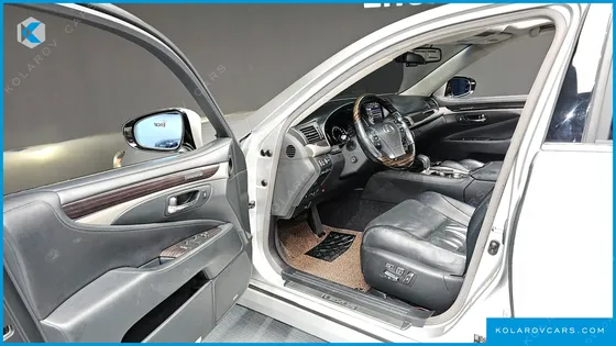 LEXUS LS 5-SEATS OTTOMAN