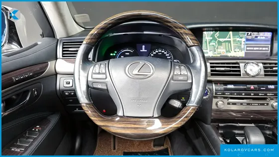LEXUS LS 5-SEATS OTTOMAN