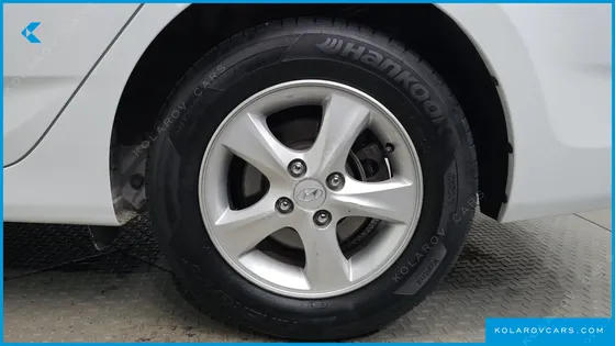 HYUNDAI ACCENT 1.4 VVT MODERN