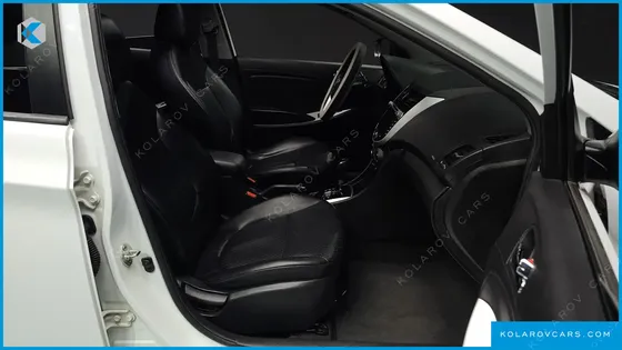 HYUNDAI ACCENT DIESEL WIT 1.6 VGT PREMIER