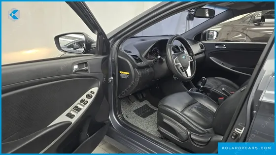 HYUNDAI ACCENT DIESEL WIT 1.6 VGT PREMIER