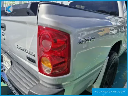 DODGE DAKOTA REGULAR CAB 4X4