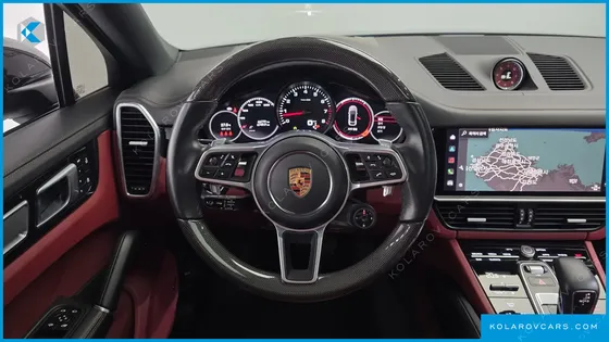 PORSCHE CAYENNE 3.0 COUPE PLATINUM EDITION