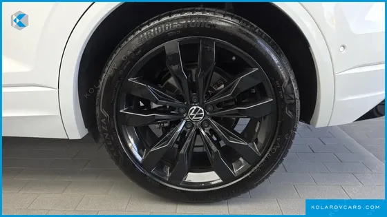 VOLKSWAGEN TOUAREG 3.0 TDI R-LINE