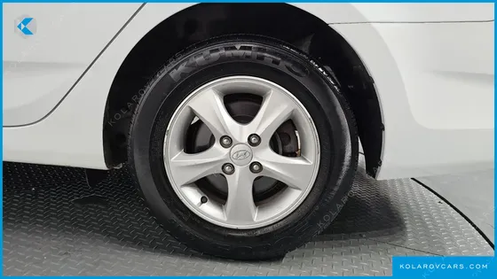 HYUNDAI ACCENT 1.4 VVT MODERN