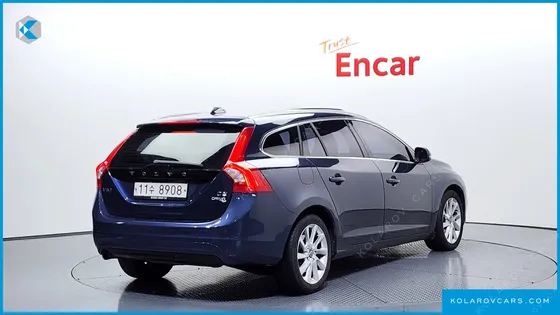 VOLVO V60 D2