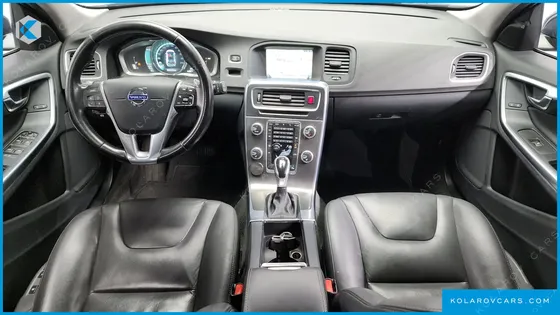 VOLVO V60 D2