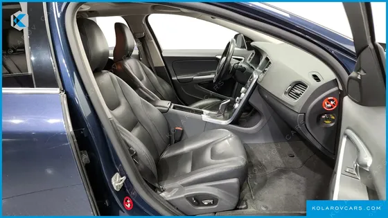 VOLVO V60 D2