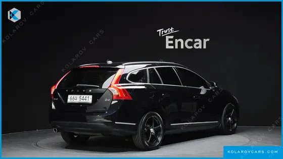 VOLVO V60 D4