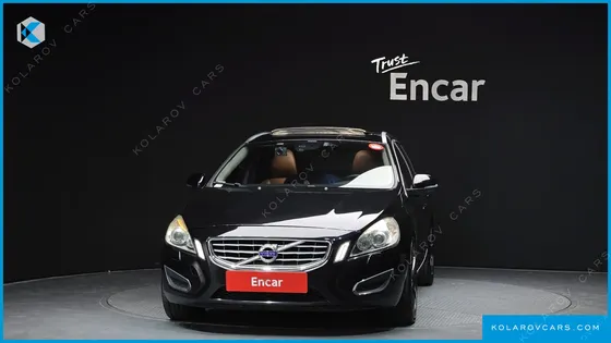 VOLVO V60 D4