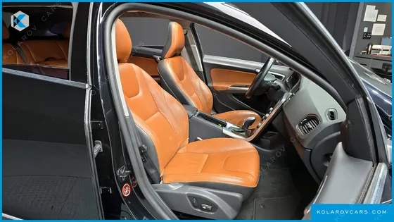 VOLVO V60 D4