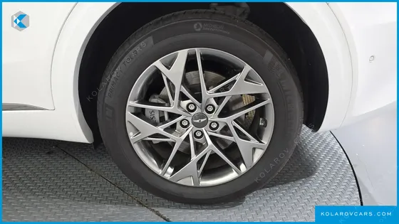 GENESIS GV70 2.5T GASOLINE 2WD