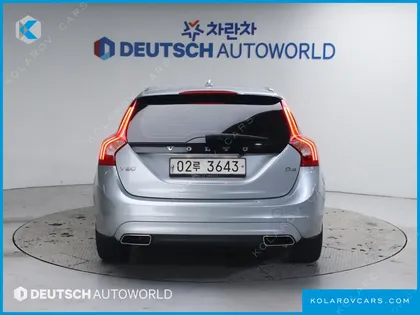 VOLVO V60 D4