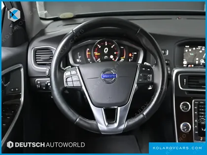 VOLVO V60 D4
