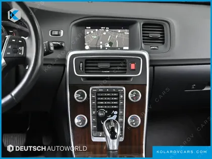 VOLVO V60 D4
