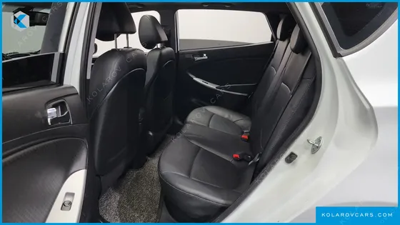 HYUNDAI ACCENT DIESEL WIT 1.6 VGT PREMIUM