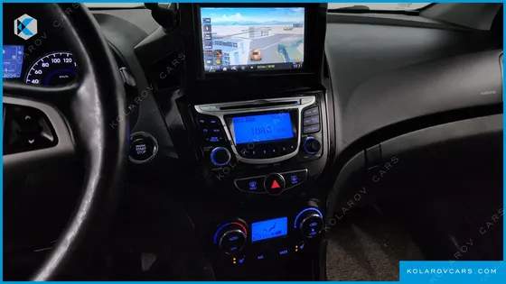 HYUNDAI ACCENT DIESEL WIT 1.6 VGT PREMIUM