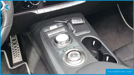 GENESIS GV70 2.5T GASOLINE 2WD