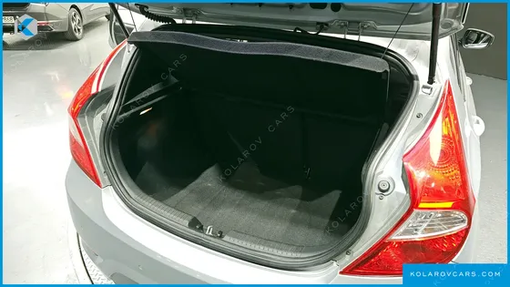 HYUNDAI ACCENT DIESEL WIT 1.6 VGT PREMIER