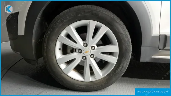 CHEVROLET (GM DAEWOO) CAPTIVA 2WD DYNAMIC RED
