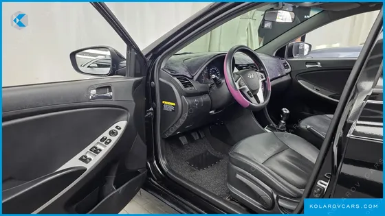 HYUNDAI ACCENT DIESEL WIT 1.6 VGT MODERN