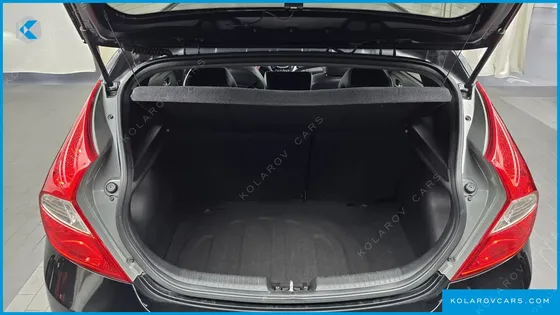 HYUNDAI ACCENT DIESEL WIT 1.6 VGT MODERN