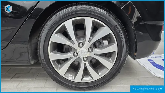 HYUNDAI ACCENT DIESEL WIT 1.6 VGT MODERN