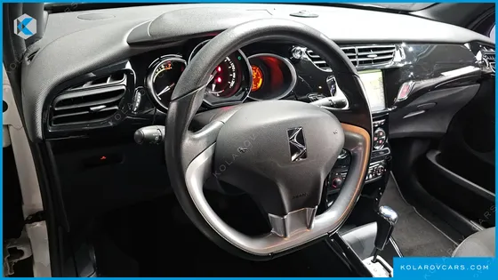 CITROËN DS3 1.6 VTI SO CHIC