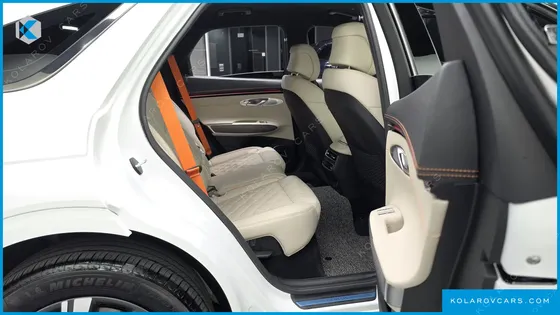 GENESIS GV70 2.5T GASOLINE 2WD