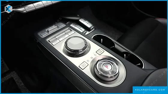 GENESIS GV70 2.5T GASOLINE 2WD