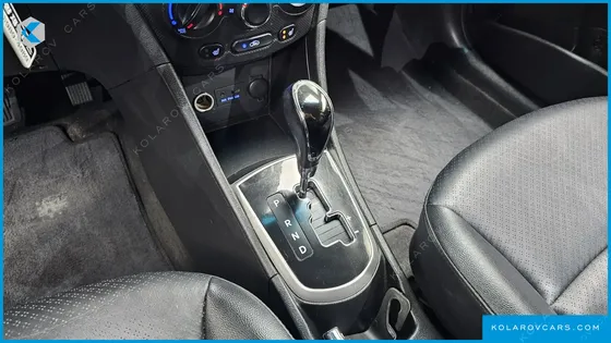 HYUNDAI ACCENT DIESEL WIT 1.6 VGT MODERN