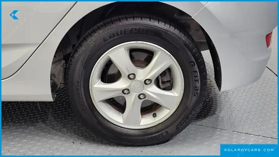 HYUNDAI ACCENT DIESEL WIT 1.6 VGT MODERN