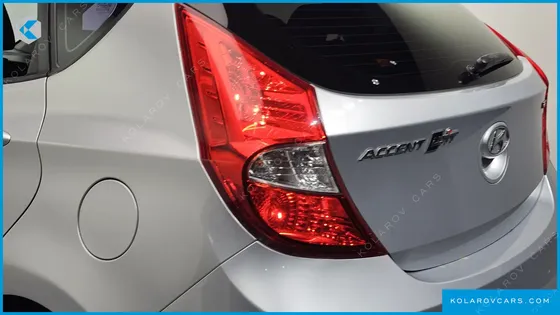 HYUNDAI ACCENT DIESEL WIT 1.6 VGT MODERN