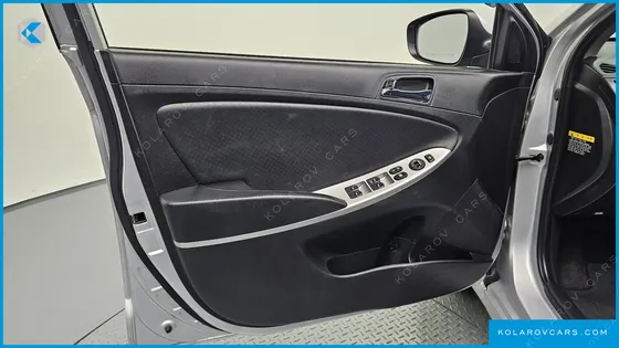 HYUNDAI ACCENT DIESEL WIT 1.6 VGT MODERN